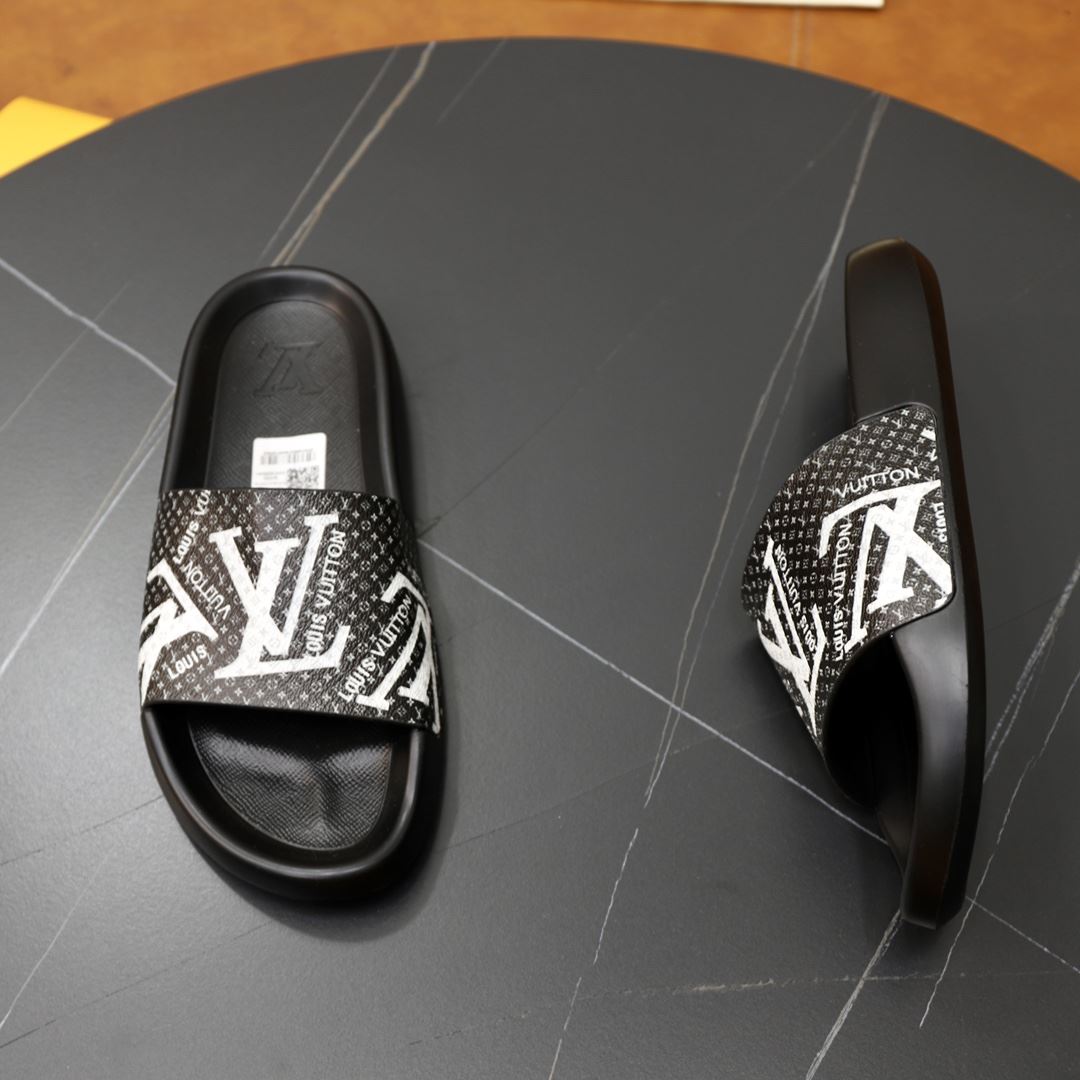 Louis Vuitton Slippers